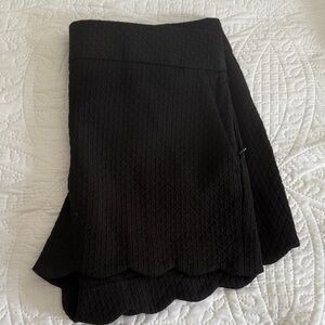 Loft Riviera Black Scalloped Hem Women Shorts